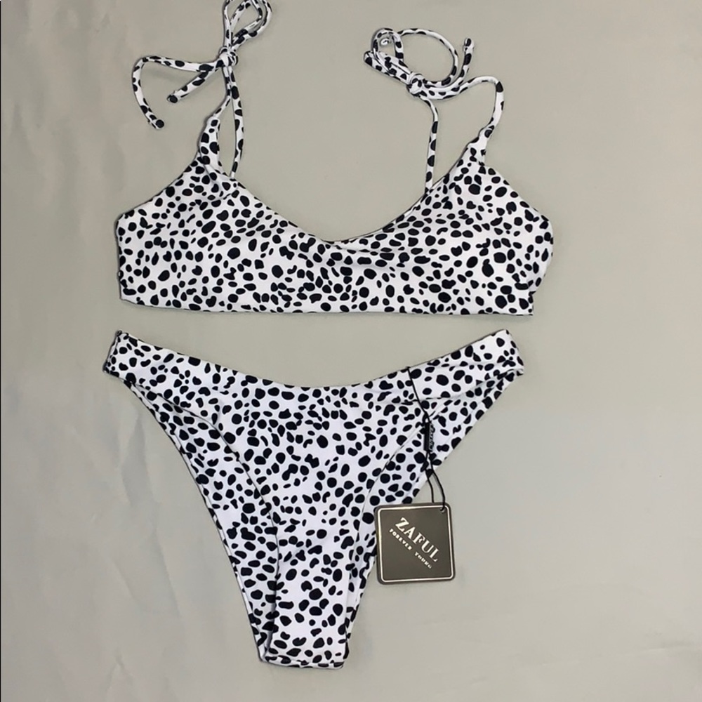 ZAFUL Printed Tie Bralette Bikini Set!